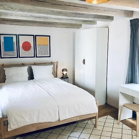 Seayou!***charming 1-bedroom Unit In The Old Center Of Apartment Cres